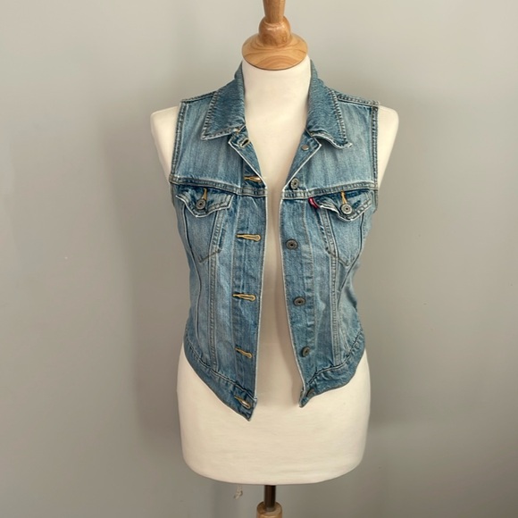 Levi's Jackets & Blazers - Levi’s Denim Vest
